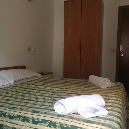 Hotel Primavera ซานเรโม ภายนอก รูปภาพ