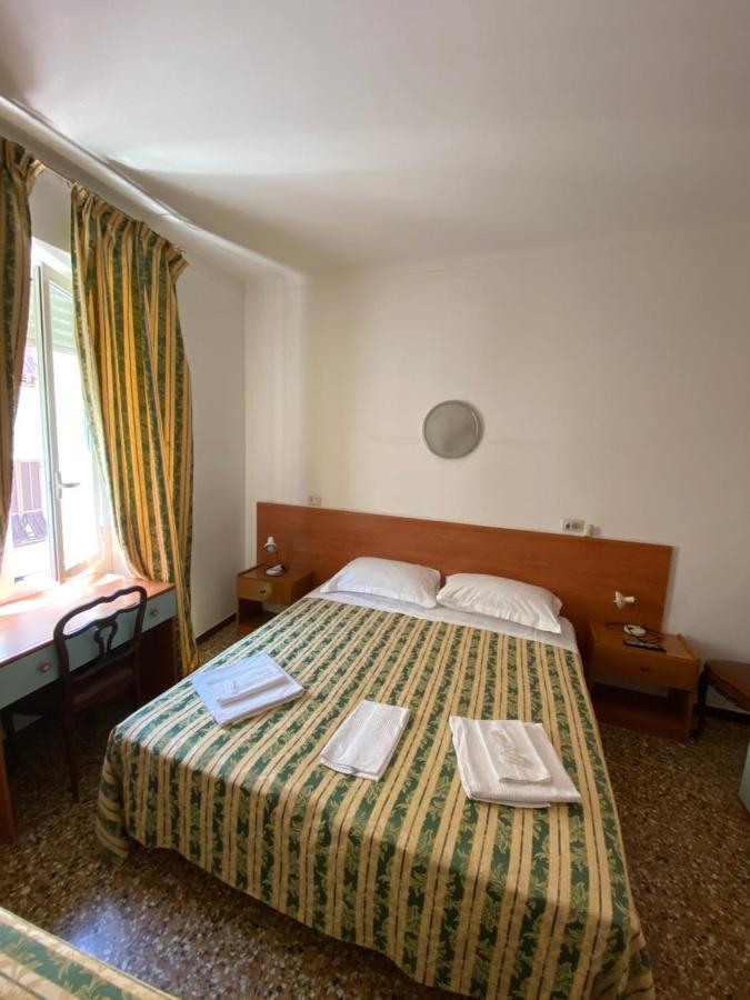 Hotel Primavera ซานเรโม ภายนอก รูปภาพ